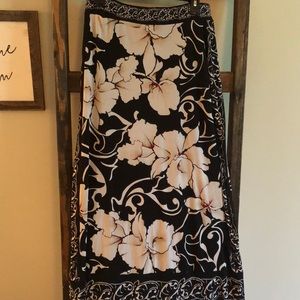 White House Black Market Floral Skirt